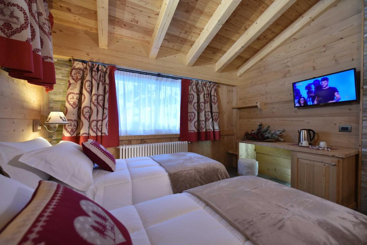 Il Cuore Del Cervino Hotell Breuil-Cervinia Exteriör bild