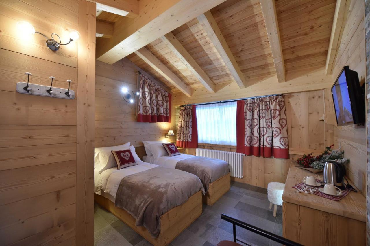 Il Cuore Del Cervino Hotell Breuil-Cervinia Exteriör bild