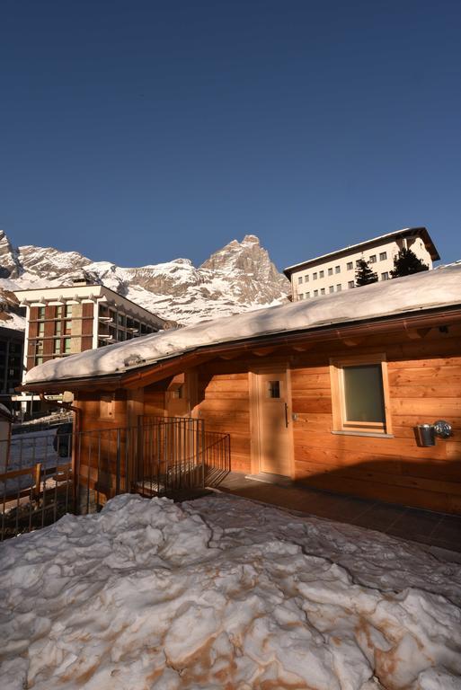 Il Cuore Del Cervino Hotell Breuil-Cervinia Exteriör bild