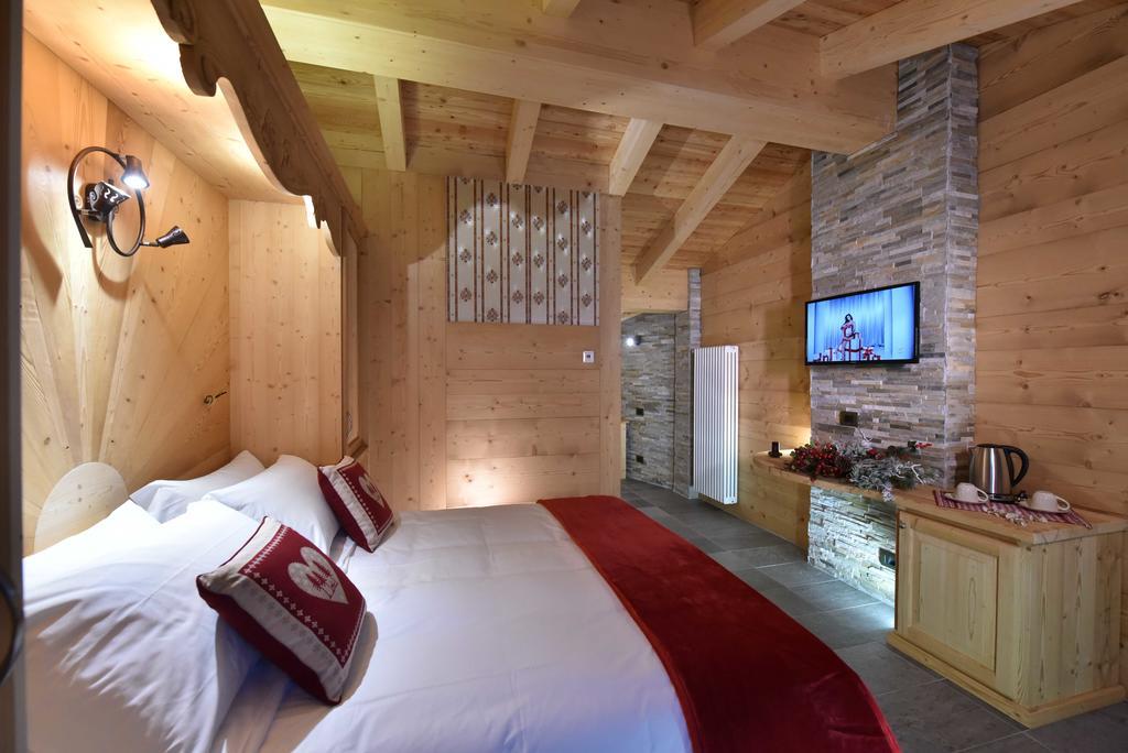 Il Cuore Del Cervino Hotell Breuil-Cervinia Exteriör bild